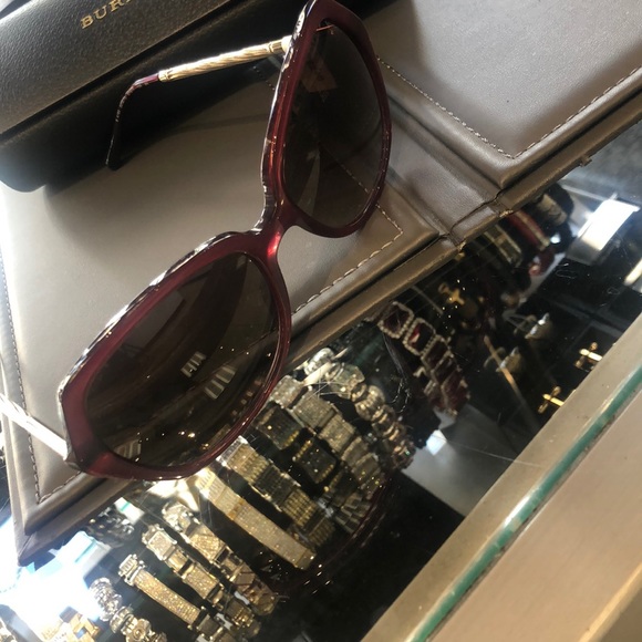 Burberry sunglasses main image 6